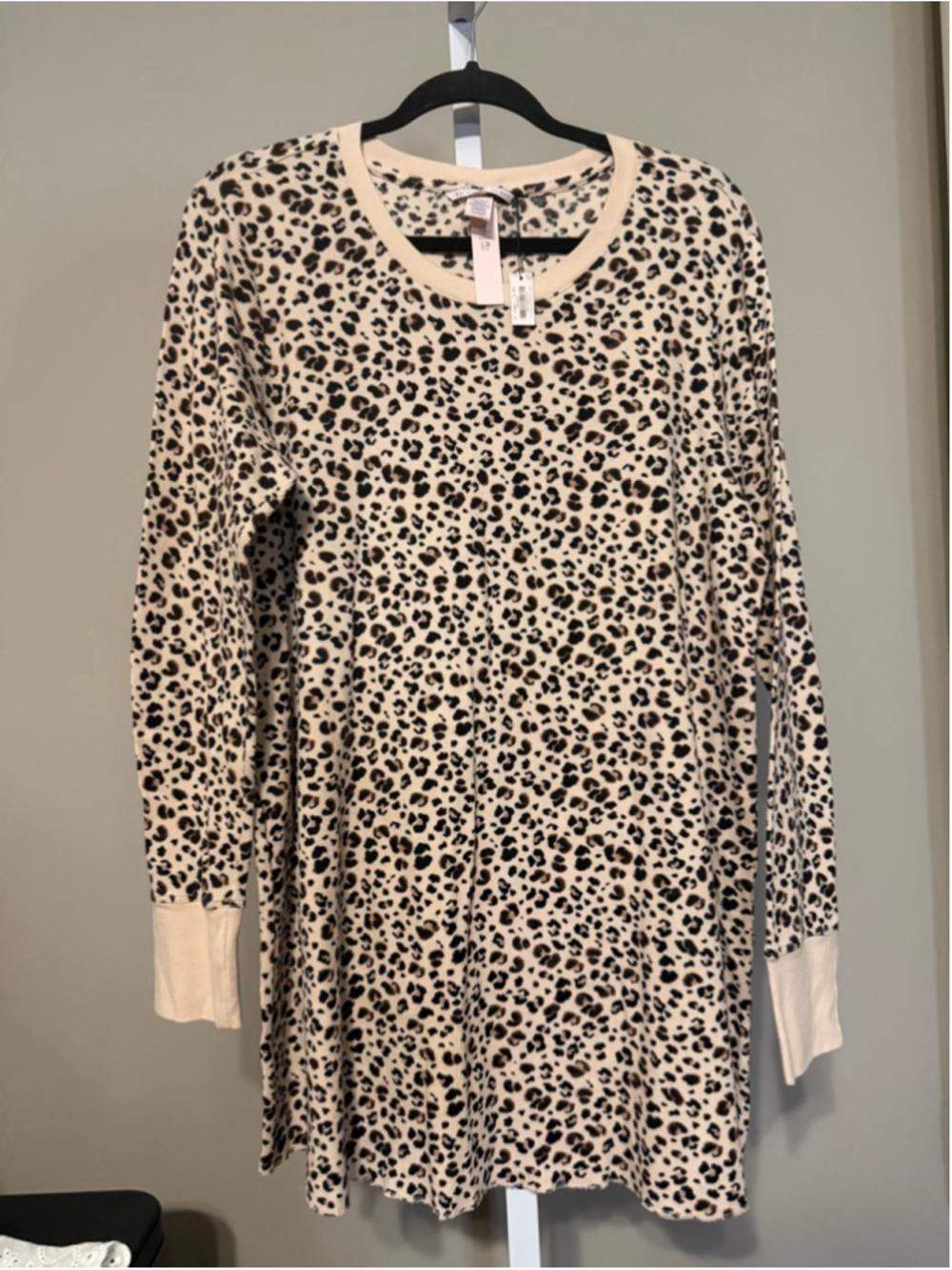 Women's Victoria's Secret Pajamas XL Beige Brown Leopard Print
